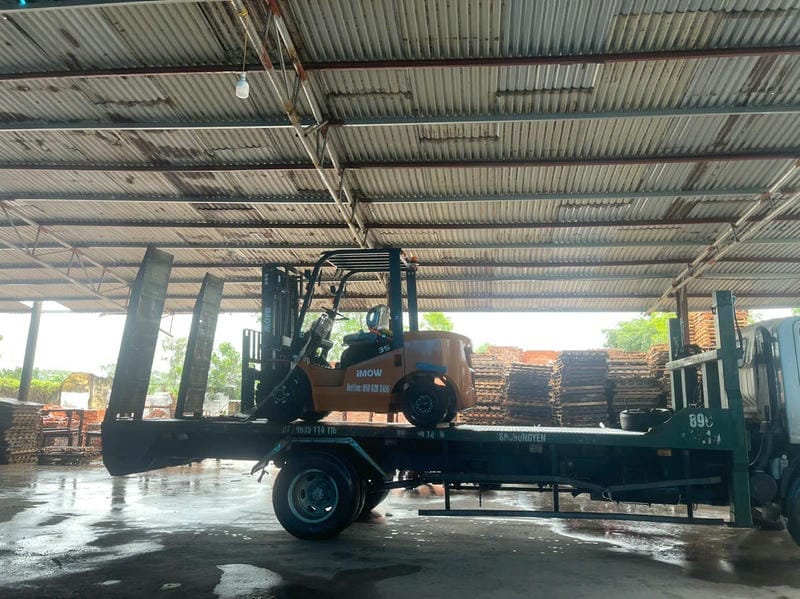 Thể nếu làm việc trong nhà xưởng sạch, nền phẳng và tần suất vừa phải