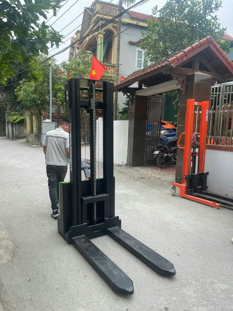 Xe dùng trong kho lạnh cần vật liệu chịu lạnh, dây điện bọc tốt hơn và