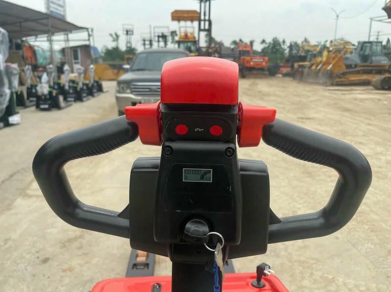 Xe 1.5 tấn phù hợp phần lớn pallet nhẹ đến trung bình